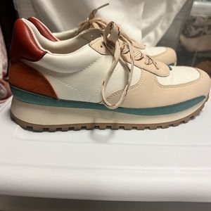 Fashion Tennis shoes